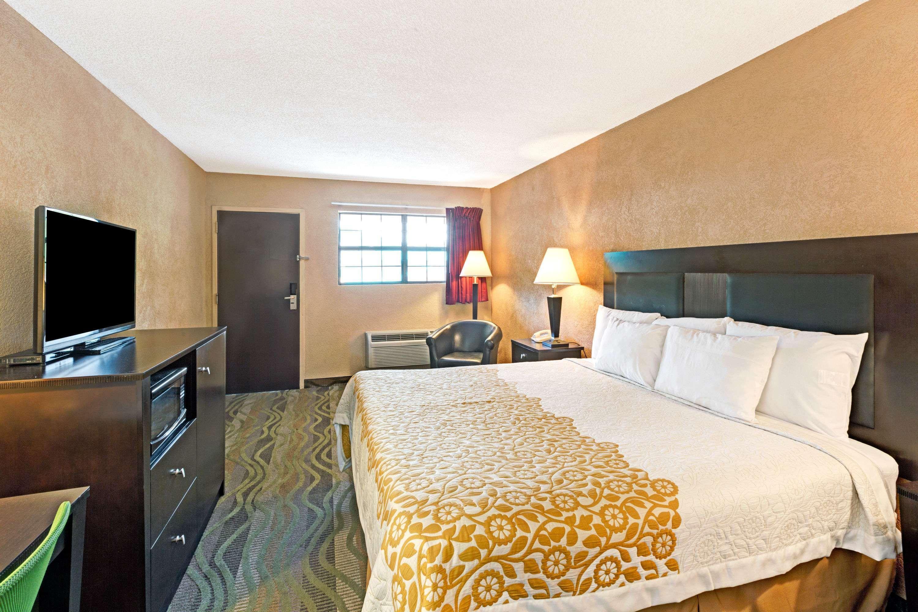 Days Inn By Wyndham Cherokee Near Casino Extérieur photo