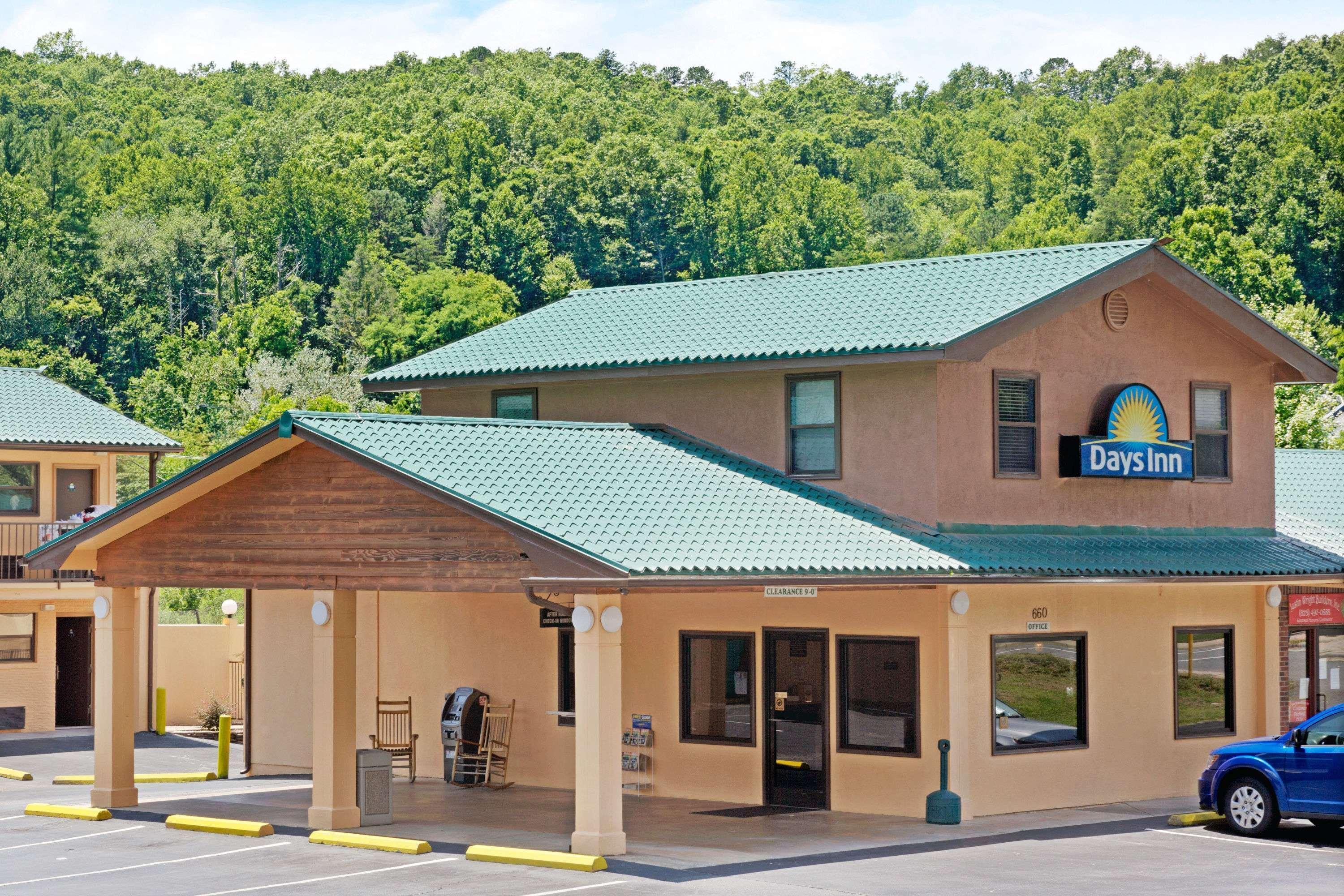 Days Inn By Wyndham Cherokee Near Casino Extérieur photo