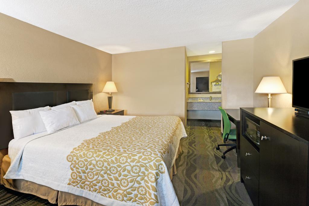 Days Inn By Wyndham Cherokee Near Casino Chambre photo