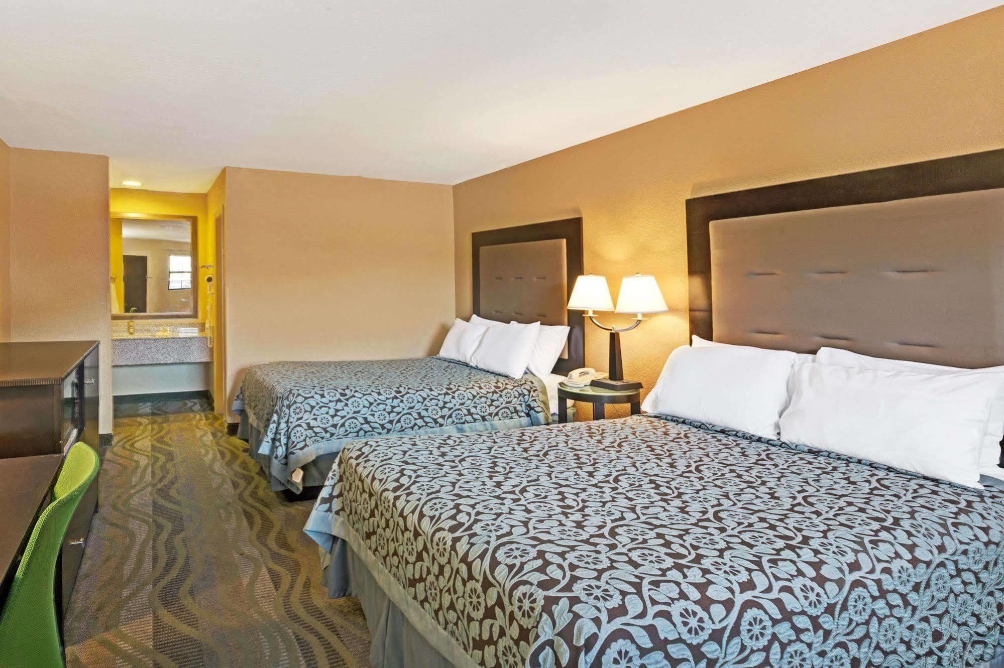 Days Inn By Wyndham Cherokee Near Casino Extérieur photo